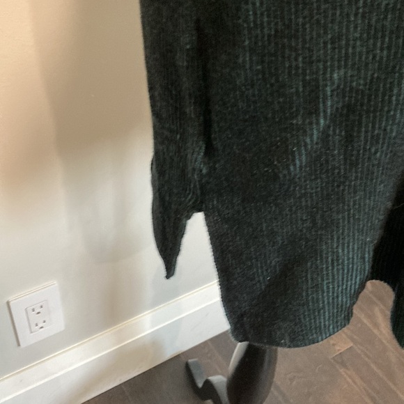 Melanie Lyne Green V-neck Sweater XL - Picture 12 of 17